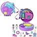 Produktbild Polly Pocket Puppen und Spielset, Delfin Retten und Spielen Schatulle, Tierspielzeug mit 2 kleinen Puppen und Meerestieren, Zubehörteile rund um das Thema Meer, HWN96