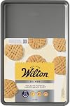 Wilton Argent Non Stick Grande feuille de cuisson, cookie et rôti pour les repas de la plaque, fait sans PFAS, Même le chauffage, 17.25 x 11.5 1 cm