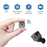 【Super Mini Kamera】FREDI Mini kamera ist ein extrem Design von 3*3*3.4cm. atemberaubende HD-Videoqualität 1920 x 1080P,Mit 140° Weitwinkelobjektiv.Die Kamera kann im Haus, Büro, Lager, Lager, Garten und sogar als In-Vehic-Kamera oder Drohnenkamera eingesetzt werden. Er ist kompakt, schwer zu erkennen. Bilder von vier Kameras können auf einer Smartphone-Anwendung gleichzeitig mit vier geteilten Bildschirmen angezeigt werden.