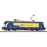 Das PIKO Modell der Baureihe 147 von Metronom überzeugt durch feinste Lackierung und Bedruckung, angesetzte Front- und Griffstangen sowie filigrane Stromabnehmer und Isolatoren