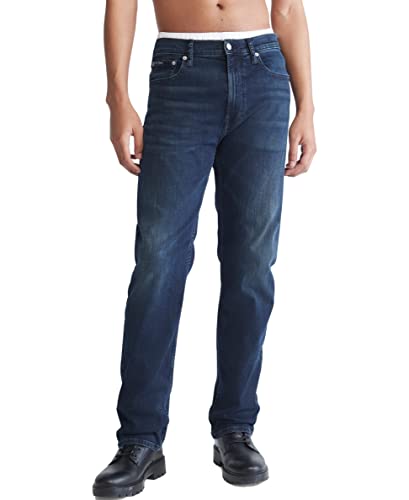 Calvin Klein Men's Standard Straight Fit Jeans