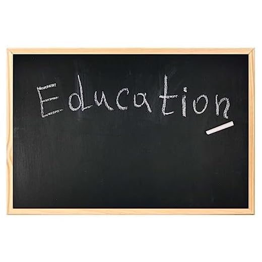 Tradineur - Pizarra Negra, Tiza blanca y Borrador - Marco de Madera - Fácil de borrar y colocar - Incluye hembrillas para colgar - Ideal para colegios, oficinas - 40 x 60 cm