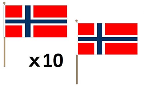 Drapeau Norvège 45x30cm résistant sur hampe en bois AZ FLAG