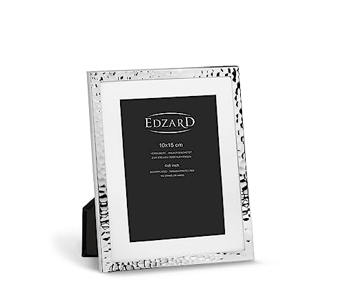 EDZARD Bilderrahmen Fano (für Foto 10 x 15 cm) edel versilbert anlaufgeschützt gehämmert Passepartout Samtrücken 2 Aufhänger zum Stellen und Hängen Fotorahmen 10x15 Silberrahmen Tischdeko
