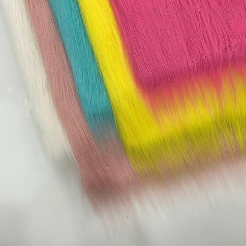 Tissu en fausse fourrure Shaggy bleu pour créer des gnomes de Noël et costumes