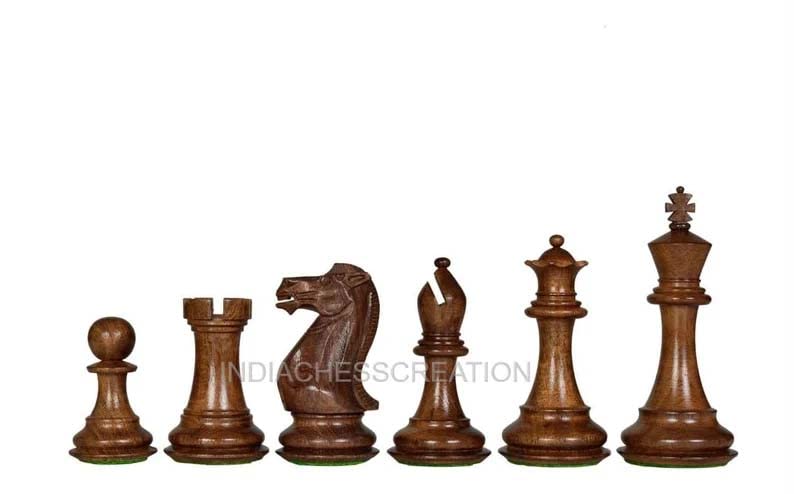 Pièces d'échecs de 9,9 cm en bois de rose doré et buis Staunton fait main