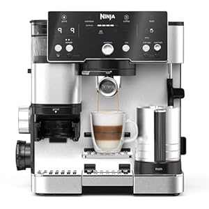 Ninja Luxe Essential Macchina da Caffè 2 in 1, Macchina per Latte, Cappuccino ed Espresso con Macinacaffè Integrato e Montalatte, Facile da usare, 2 Programmi Automatici per Schiuma, Argento, ES501EU