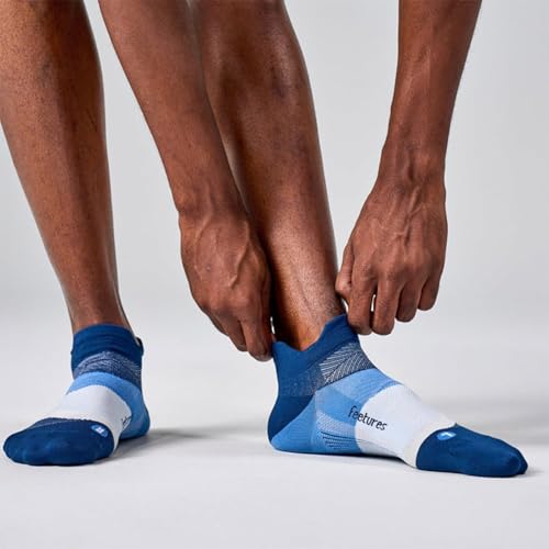 Image of Feetures Elite Light Cushion Mini Crew Sock - Sport Sock with Targeted Compression