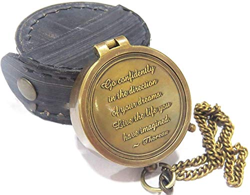 Brújula de latón grabada con estuche de cuero portátil