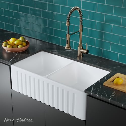 Image of Swiss Madison Well Made Forever SM-KS246 Delice Duo Farmhouse Sink, Glossy White