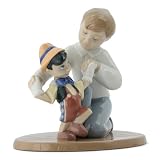 NAO Los Primeros Pasos de Pinocho. Figura Decorativa de Un Niño y Pinocho en Porcelana Brillo. Escultura Ornamental Infantil con el Famoso Personaje Disney para Celebrar la Magia de la Infancia