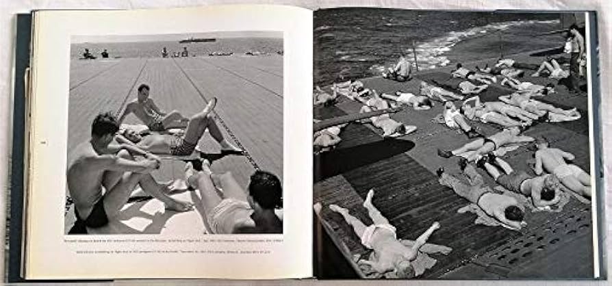 Men of World War II　Fighting Men at Ease Men of World War II: Fighting Men at: Fighting Men at Ease