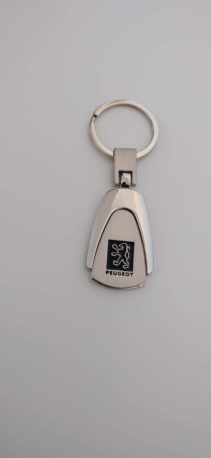 Automotiva Peugeot Chrome Effect Logo Style Featured Brand Logo Keyring Keyfob Peugeot Gift for Models 108,208,2008, 308,3008, 508,5008, Tepee, Traveller,Ion