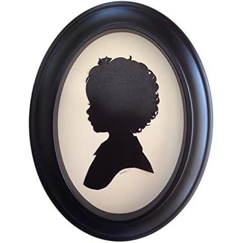 CUT ARTS Black Oval 5x7 Frame Cover