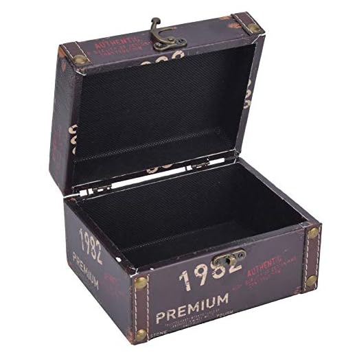 HERCHR Caja de Madera, Caja de Regalo Cofre del Tesoro Pirata de Estilo Vintage, joyero con candado Adornos artesanales para tocador 16 x 12.5 x 9 cm