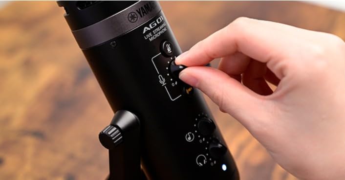 Image of Yamaha AG01 Black USB microphone with integrated high-performance mixer and Steinberg Software Suite