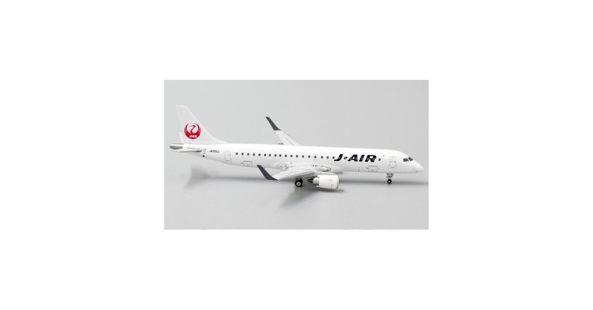 航空機・ヘリコプター J-Air EMBRAER ERJ-190STD JA241J 航空機・ヘリコプター J-Air EMBRAER ERJ-190STD JA241J J-Air
