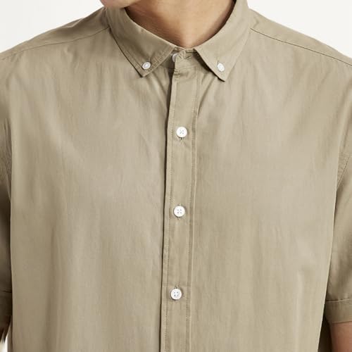 Image of Levi's Men's Solid Slim Fit Shirt Olive