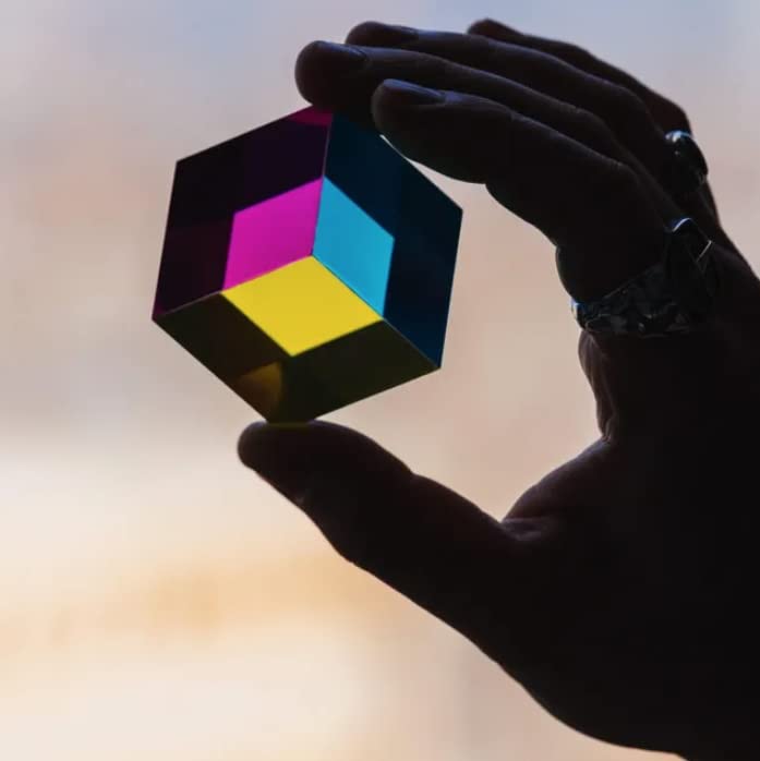 The Original CMY - Cubo de color degradado de 4 cm, juguete de escritorio único fabricado en Japón