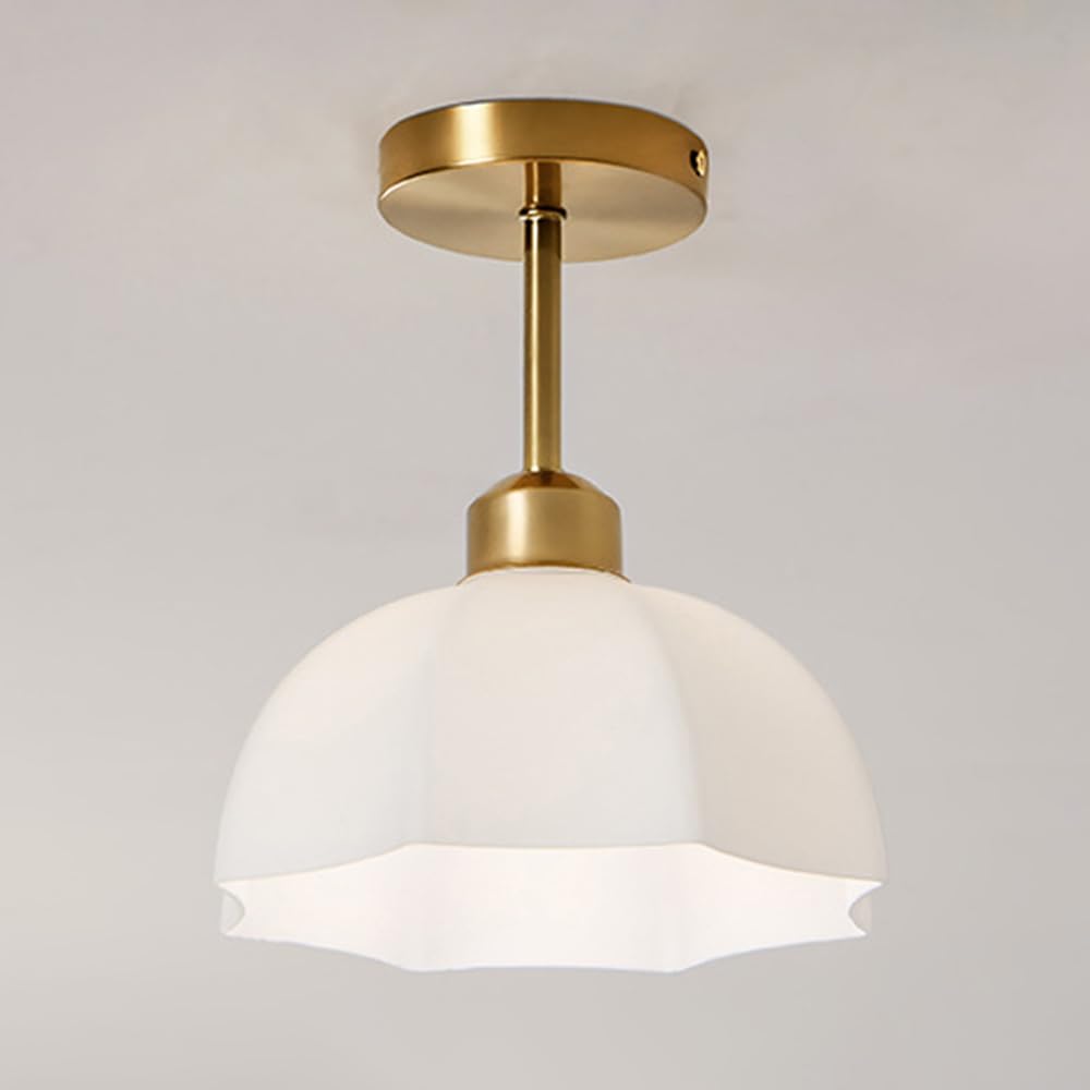 Plafonnier semi-encastre dore et verre opale moderne, finition haut de gamme