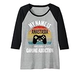 Este es un regalo perfecto para cualquier persona llamada Anastasia que ama jugar videojuegos. Viene en el diseño vintage de atardecer con un controlador de juego