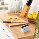 FISHTEC - Elektrischer Schärfer QuickSharp, wiederaufladbar, für Messer aus Stahl – Schleifrad aus Korundstein – Doppelschlitz – kompakt und robust – Trockenschärfen – Aufladen mit Micro-USB