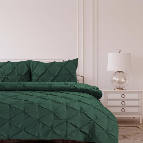Bronwen Mathews Bottle Green Pintuck Pinch Pleat Soft Microfibre Quilt Cover with 2 Pillowcases, Easy Care Wrinkle Free Double Bedding Set