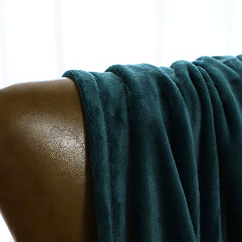 Kuscheldecke Flauschige extra weich & warm Wohndecke Flanell Fleecedecke, Falten beständig/Anti-verfärben als Sofadecke oder Bettüberwurf, Größe:150 cm x 200 cm, Farbe:Dunkelgrün