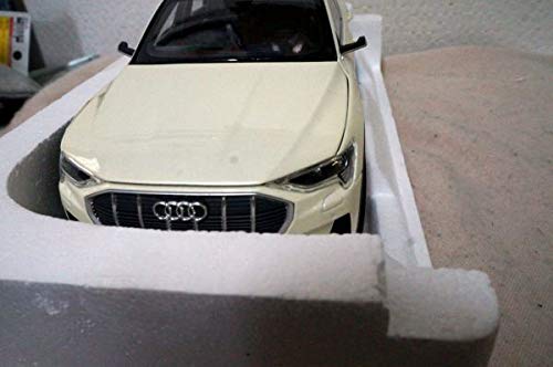 Amazon.co.jp: ノレブ アウディ e-tron 2019 1/18 ミニカー ホワイト