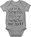 Vatertagsgeschenk Baby Papa Geschenk - Ich bin der Beweis, dass Papa nicht nur zockt - 3/6 Monate - Grau meliert - ich bin der beweis das papa nicht nur zockt - BZ10 - Baby Body kurzarm für Jungen