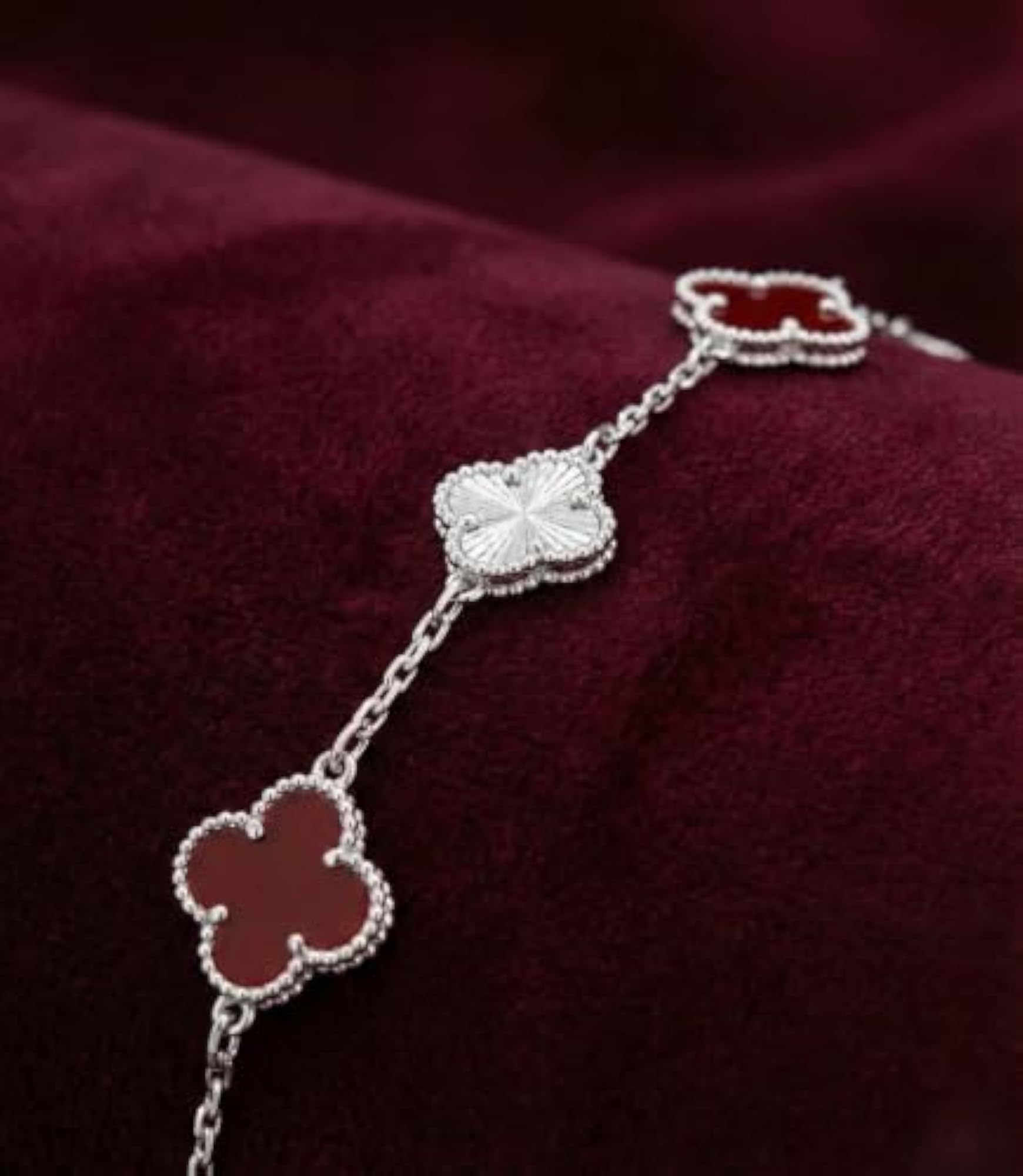 Women's The Signature Maroon Clover Bracelet in 925 Silver
