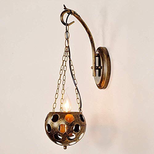 Chandelier E14 vintage résistant pour illuminer une table de ferme