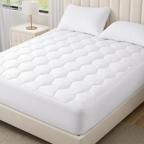 Serenest Quilted Small Double Mattress Protector Ultra Soft Breathable & Hypoallergenic Bedding with Deep 30cm Skirt Washable Long-Lasting Mattress Protector for Everyday Comfort
