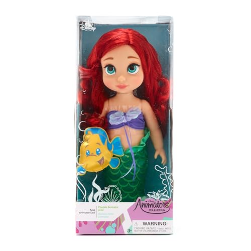 Disney Store: muñeca en versión niña Coleccionable de La Sirenita (colección Animators), 39 cm, Pelo enraizado y Traje realistas, minipeluche de Flounder en Raso Acolchado, para Mayores de 3 años