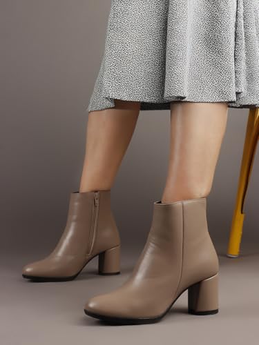 Image of ELLE Women's Stylish Ankle Boots with Block Heel