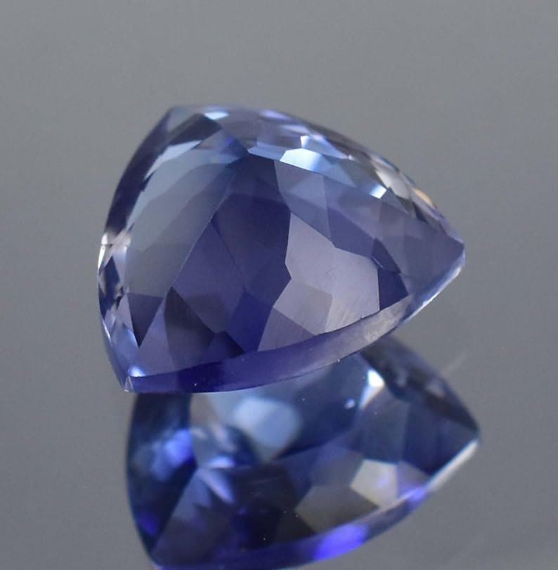 Saphir bleu naturel de 18mm en trillion pour la création de vos bagues et colliers - 5