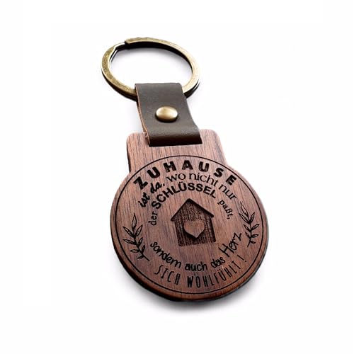FORYOU24 Schlüsselanhänger mit Gravur aus Nuss Holz mit Gravur-Spruch - Zuhause ist da! - mit Lederband und Schlüsselring gravierte Geschenkidee