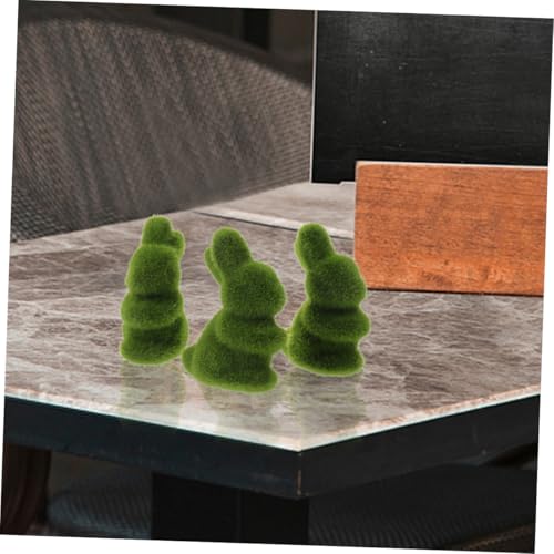 Lapin de Pâques en mousse réaliste aux finitions soignées
