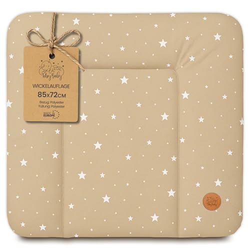 Wickelauflage Wickelunterlage abwaschbar und wasserdicht 85x72 cm - Wickelmatte zum Auflegen auf Wickeltisch Wickelaufsatz Wickelkommode oder Waschmaschine changing mat 85 x 72 Beige mit Weiß Sternen Wickelauflage Wickelunterlage abwaschbar und wasserdicht 85x72 cm - Wickelmatte zum Auflegen auf Wickeltisch Wickelaufsatz Wickelkommode oder Waschmaschine changing mat 85 x 72 Beige mit Weiß Sternen