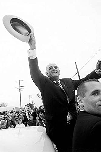 President Lyndon Johnson 1964 Campaign Stop 11x14 Photograph Photo Print