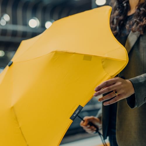 Image of BLUNT Metro Windproof Travel Umbrella - 39 inch Compact Umbrella for Wind and Rain, Portable, Heavy Duty, UV Protection