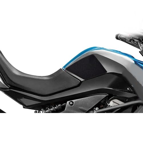 Côté traction CFMOTO 650MT pour proteger le reservoir des rayures de combinaison