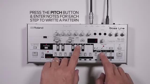 Sintetizador de línea de bajo de Roland Boutique TB-03 : Amazon.es