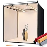 【Brillo ajustable】 Hay 2 tiras de luz LED de dos colores, 252 perlas de lámpara LED de brillo ajustable, 16 ruedas de ajuste de brillo, 0-100% de cambio de brillo. No parpadea y puede garantizar una uniformidad de luz suave y continua, sin dejar sombras ni reflejos de objetos. También tiene un buen rendimiento de reproducción cromática y proporciona un entorno de grabación profesional de alta calidad.