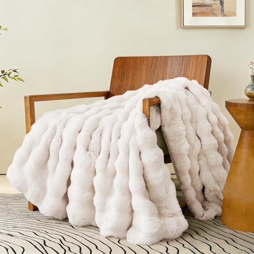 Comelady Manta de Sofá de Piel Sintética Suave y Esponjosa 50"x60", Textura de Burbujas