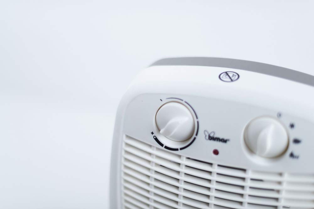 bimar HF195 Stufa elettrica Termoventilatore Elettrico da 2000W a Basso Consumo con Termostato Regolabile e Oscillazione Destra Sinistra, Corpo in Plastica con Maniglia Integrata