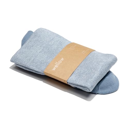 Image of Wellow Knee High Compression Socks for Men & Women, 18-25 mmHg