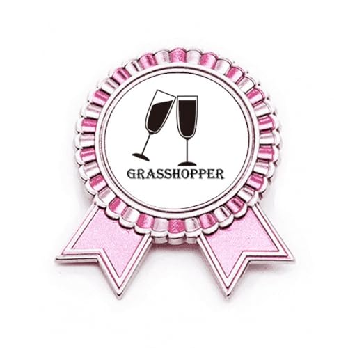 Broche rose en forme de sauterelle métallique avec détails ciselés