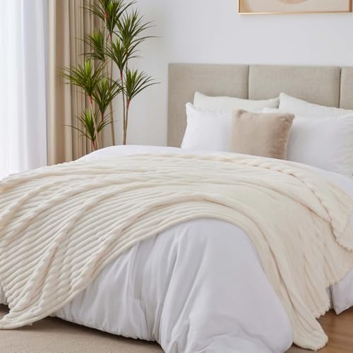 BEDELITE Kuscheldecke Flauschig Decke Extra Groß - weiche Flanell Decken Elfenbein Weiß 230x270 für Bett, Deko Streifen Cord Fleecedecke Weiss als Tagesdecke für Schlafzimmer, King Blanket Wide Use