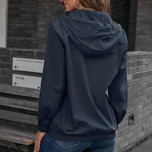 Chaqueta de senderismo para mujer impermeable capucha transpirable para rutas de montaña 3